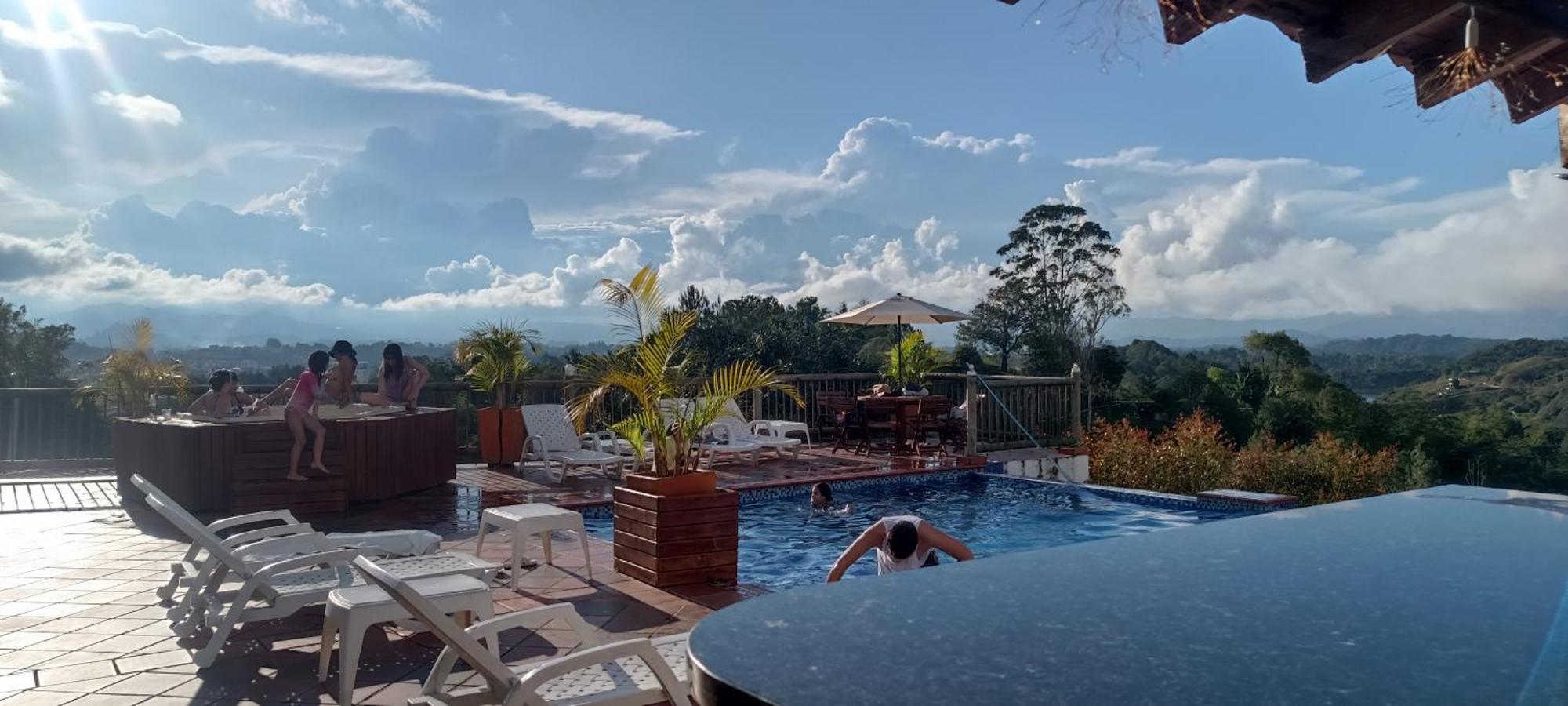 Hotel Estaciones Guatape Exterior photo